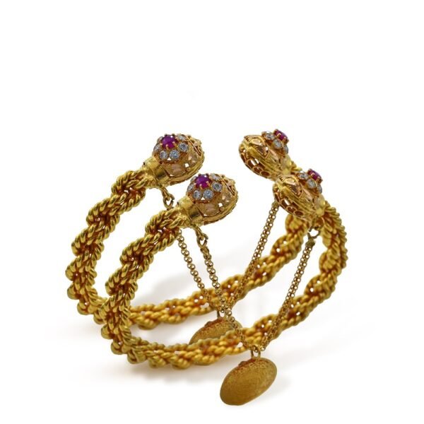 Gold Kara